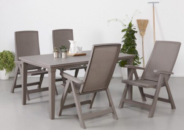 1461452453-460150-big