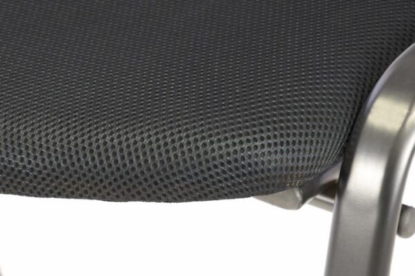 1464007704-23065-big