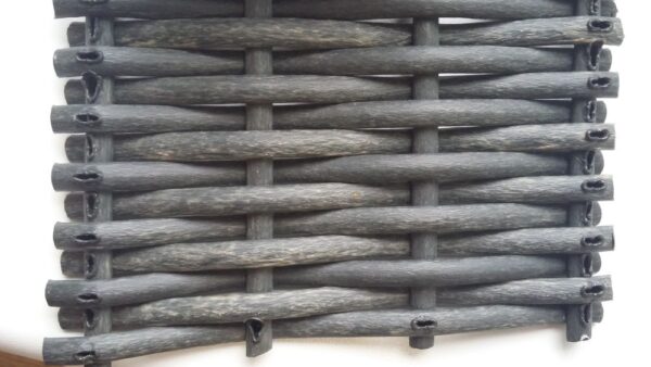 1489565795-858646-big