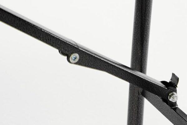 1517302745-213966-big