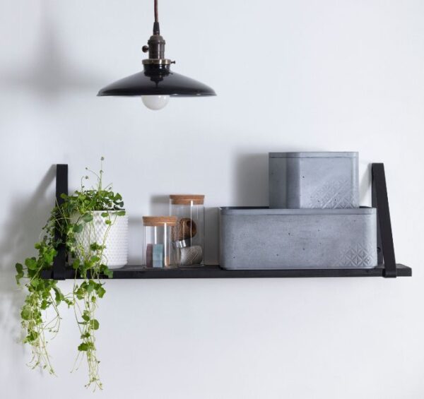 1556863403-505275-big